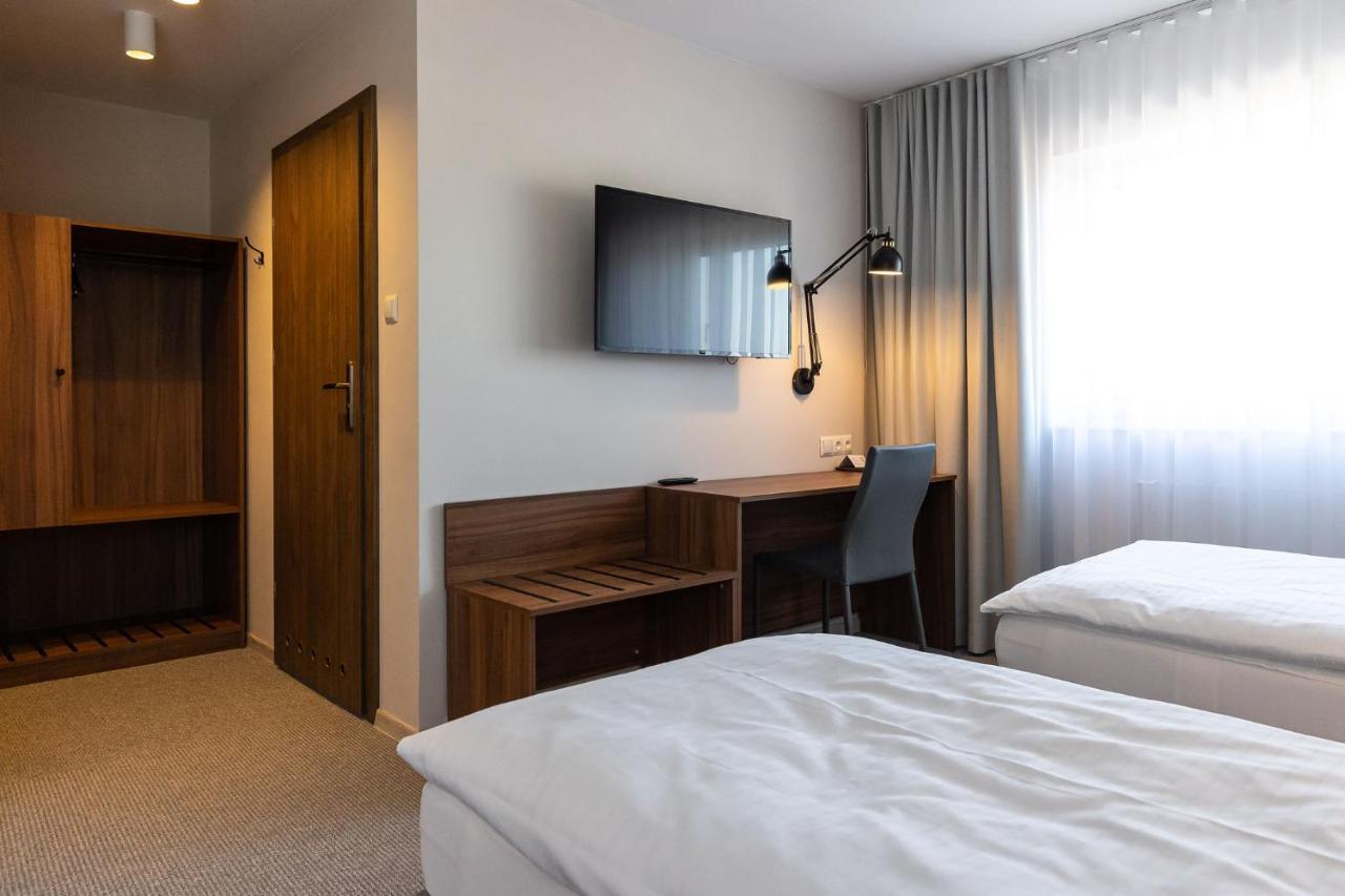 Hotel Santin Belchatow Exterior photo