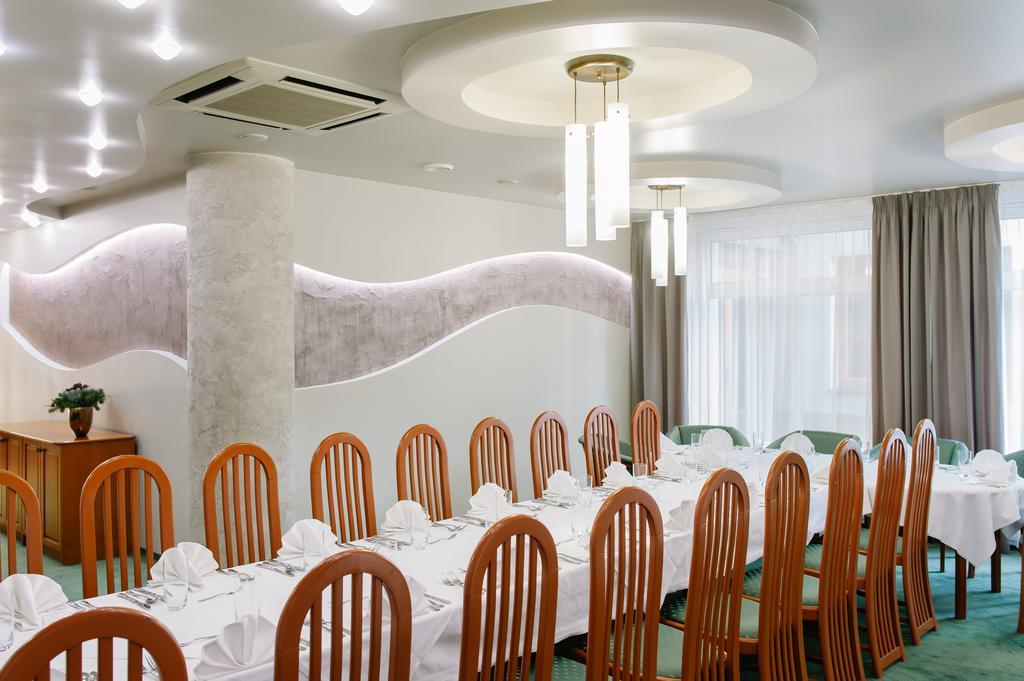 Hotel Santin Belchatow Exterior photo