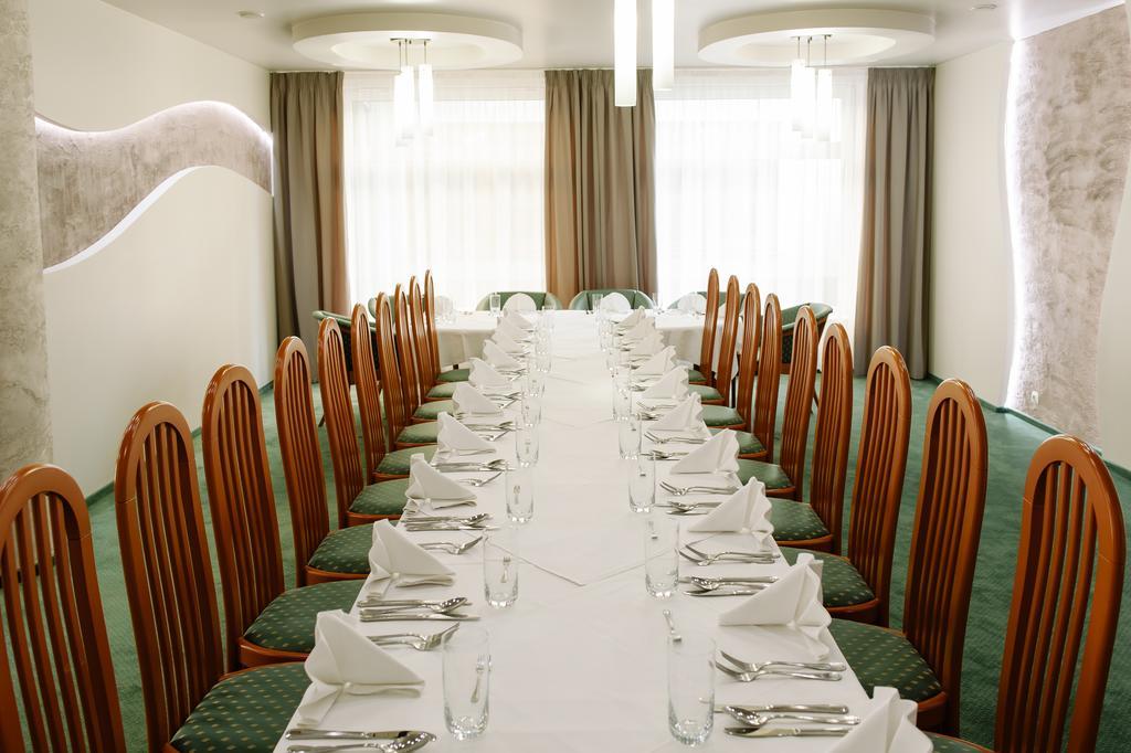 Hotel Santin Belchatow Exterior photo