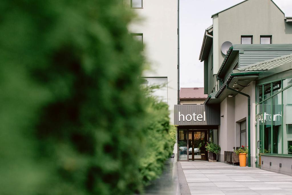Hotel Santin Belchatow Exterior photo